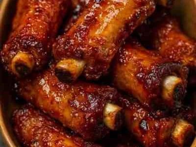Costelinha Suína Caramelizada ao Molho Barbecue