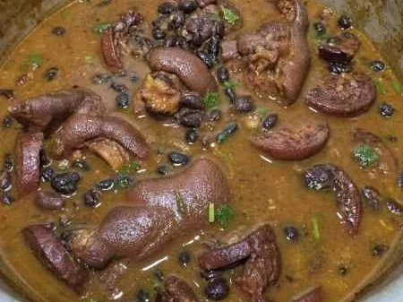 Feijoada caseira fácil e equilibrada