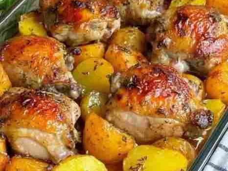 Frango Assado com Batatas que Derrete na Boca