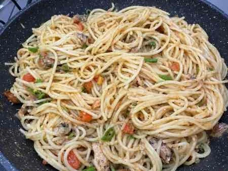 Macarrão com sardinha