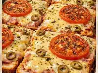 Pizza de Pão de Forma Assada no Forno