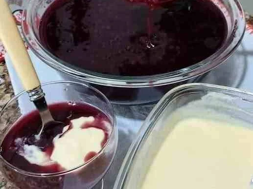Sagu de Vinho com Creme