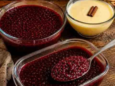 Sagu de Vinho com Creme Cremoso