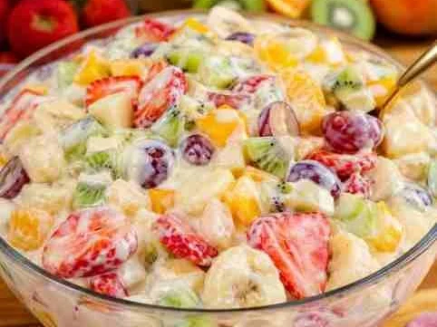 Salada de Frutas Cremosa