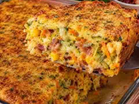 Torta de Abobrinha com Cenoura, Milho e Bacon