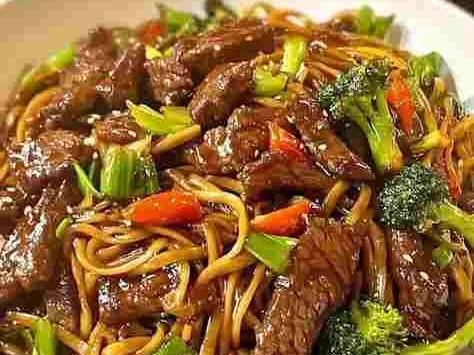 Yakisoba de Carne