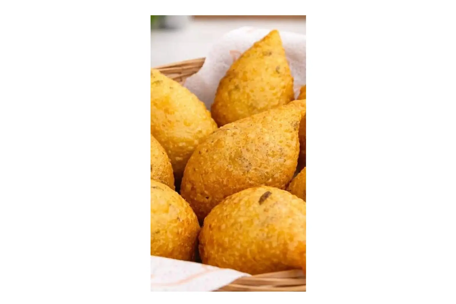 Bolinho de aipim com carne moída