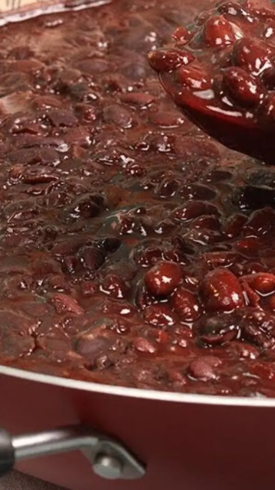 Feijão Preto com Caldo Grosso e Encorpado